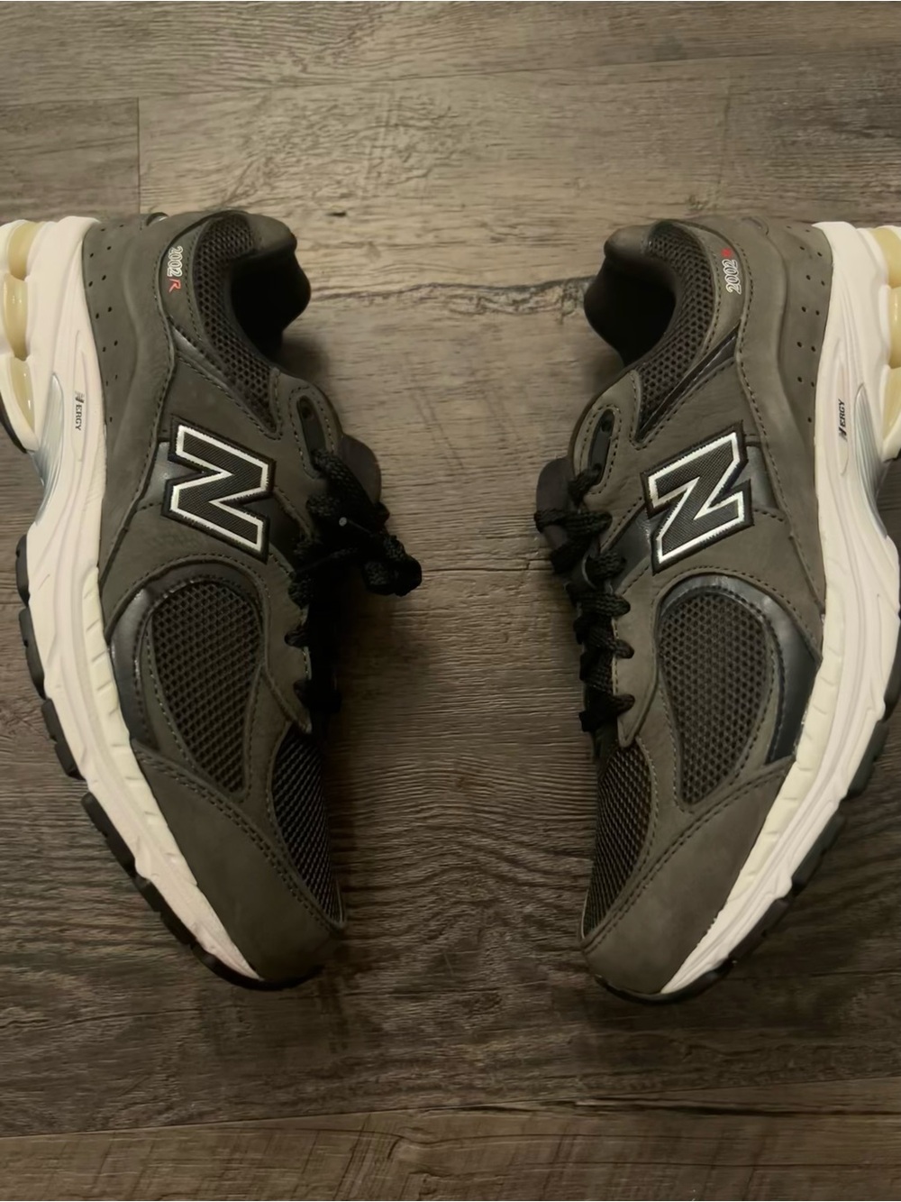 New Balance Men's Charcoal Gray & Black Running Sneakers